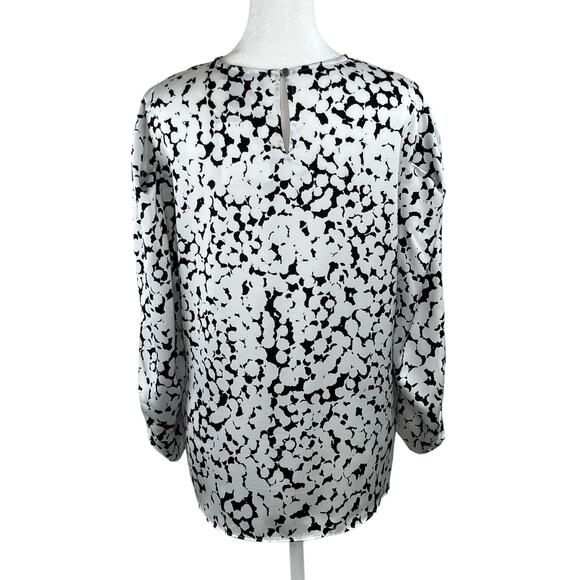 DKNY Black White Printed Ruched Sleeve Crewneck Relaxed Fit Blouse Top Small NWT - Picture 4 of 13